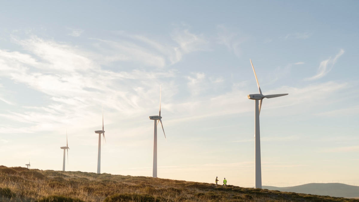 A szélerőmű előnyei közé sorolható a fenntarthatóság, alacsony ökológiai lábnyom és az olcsó energiatermelés.