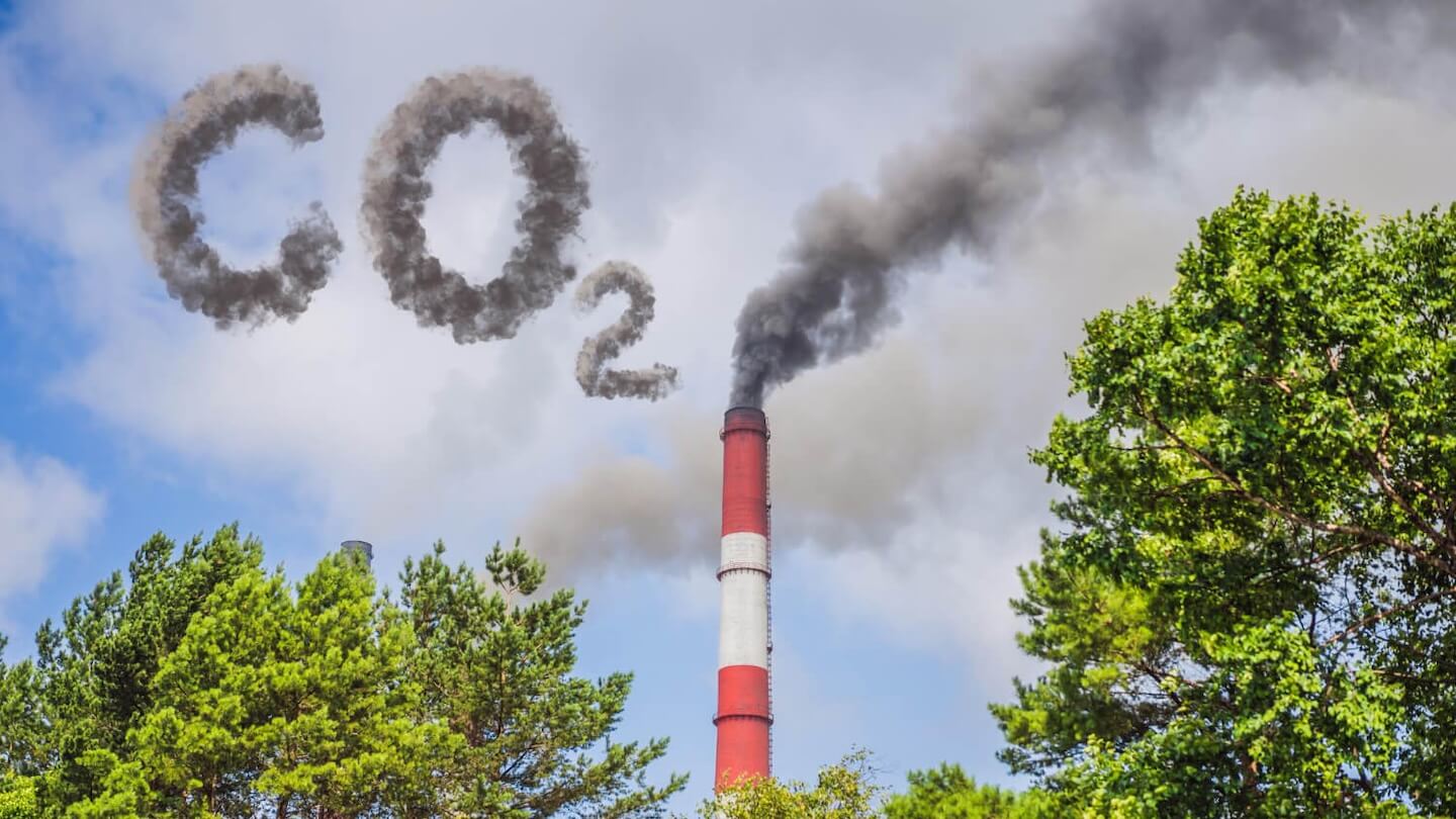 A világ co2 kibocsátása az ipari forradalom óta extrém mértékben megemelkedett.