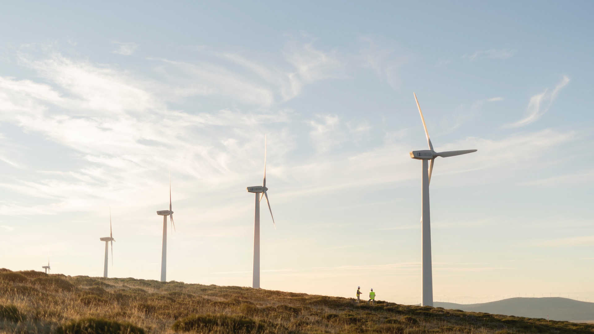 A szélfarm a nap bármely szakában képes energiát termelni.