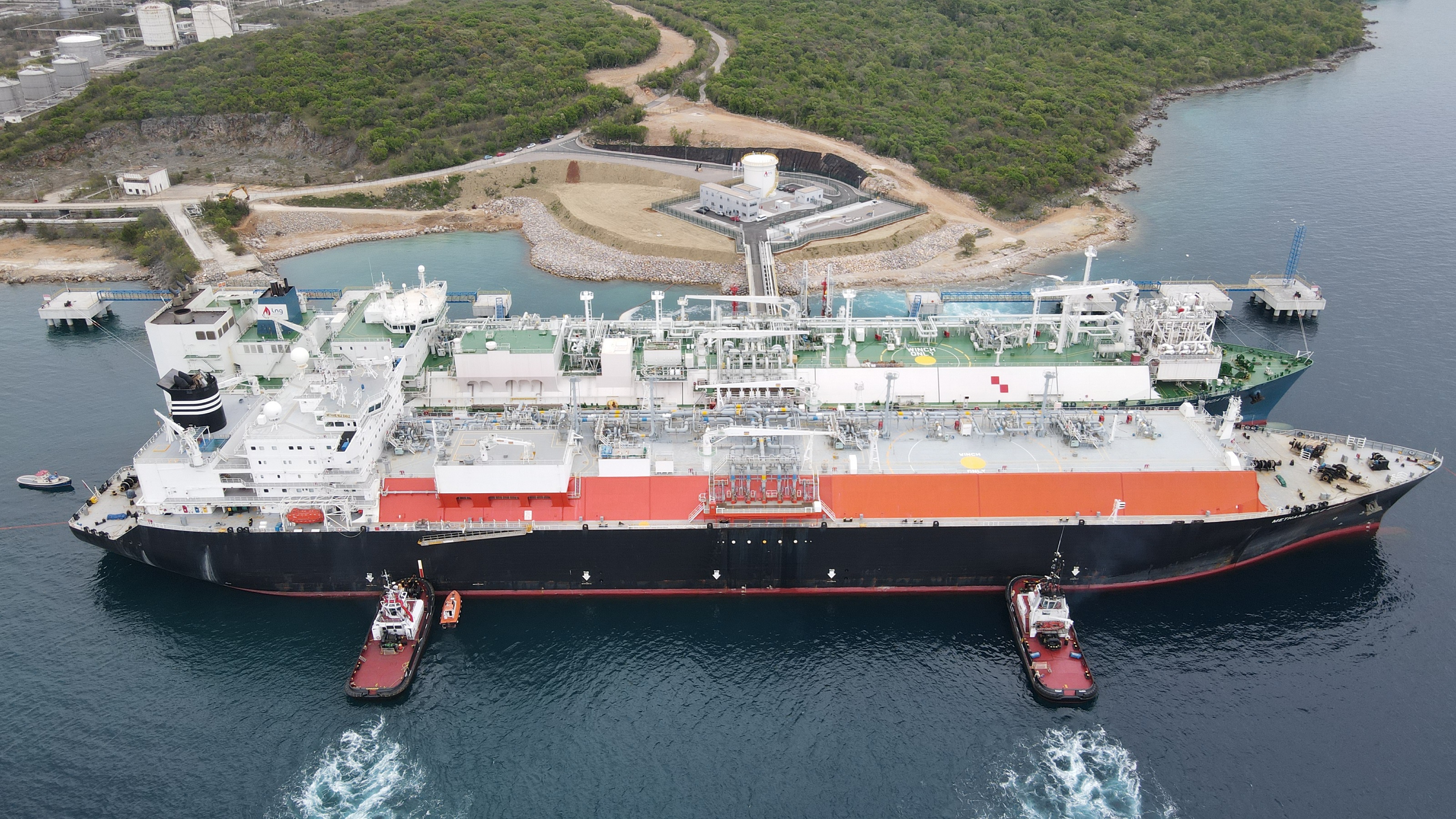 MET LNG Terminal (2)